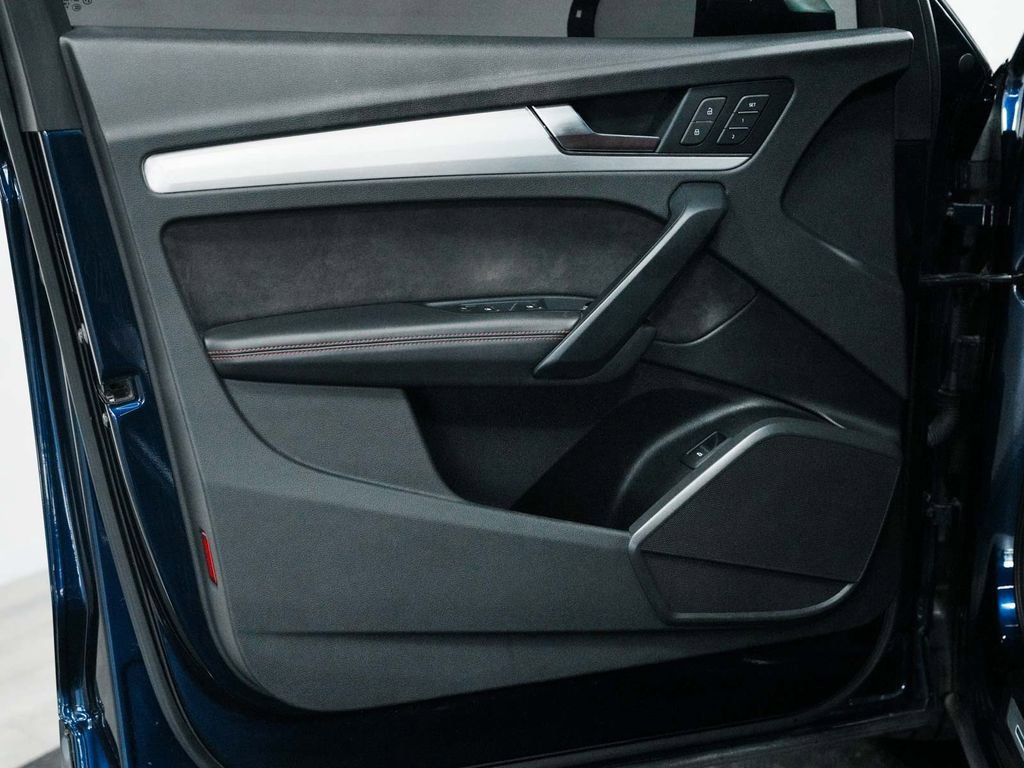 Used 2019 Audi SQ5 Premium Plus w/ Premium Plus Package image 11