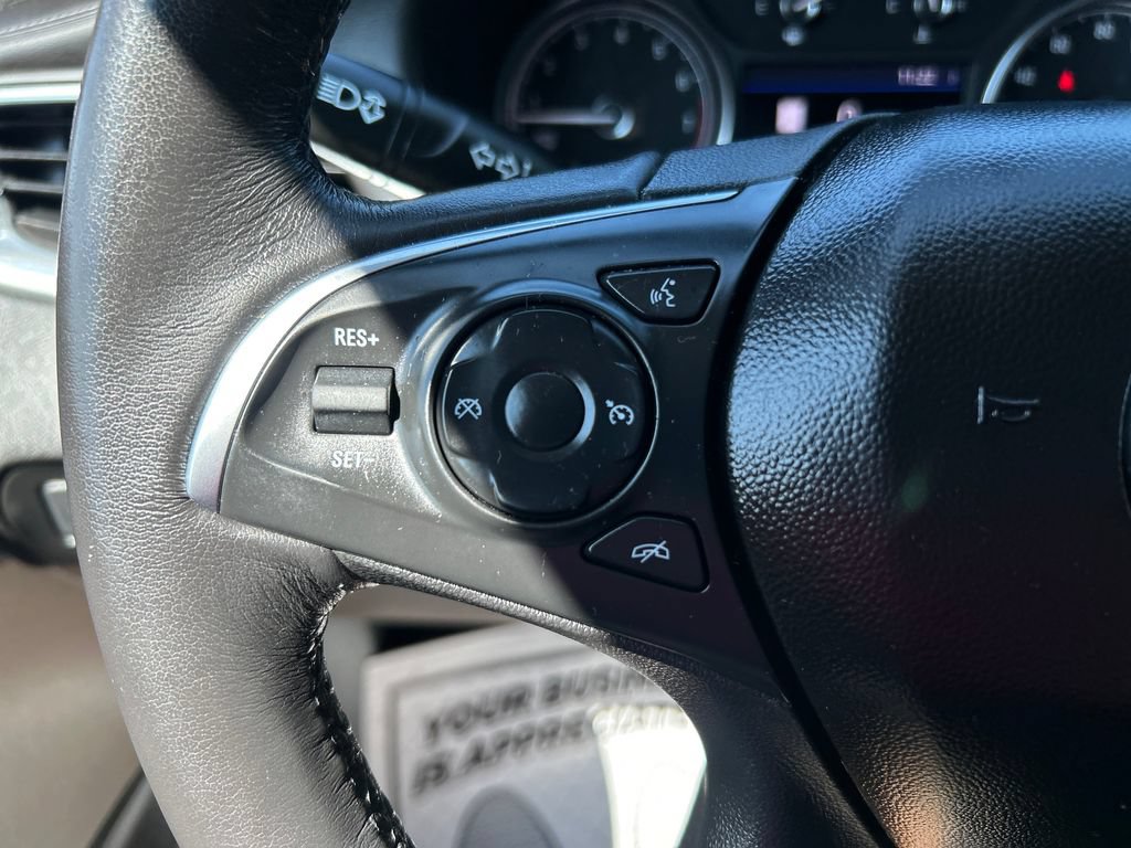 Used 2020 Buick Enclave Essence w/ Sound and Sites Package FWD image 24