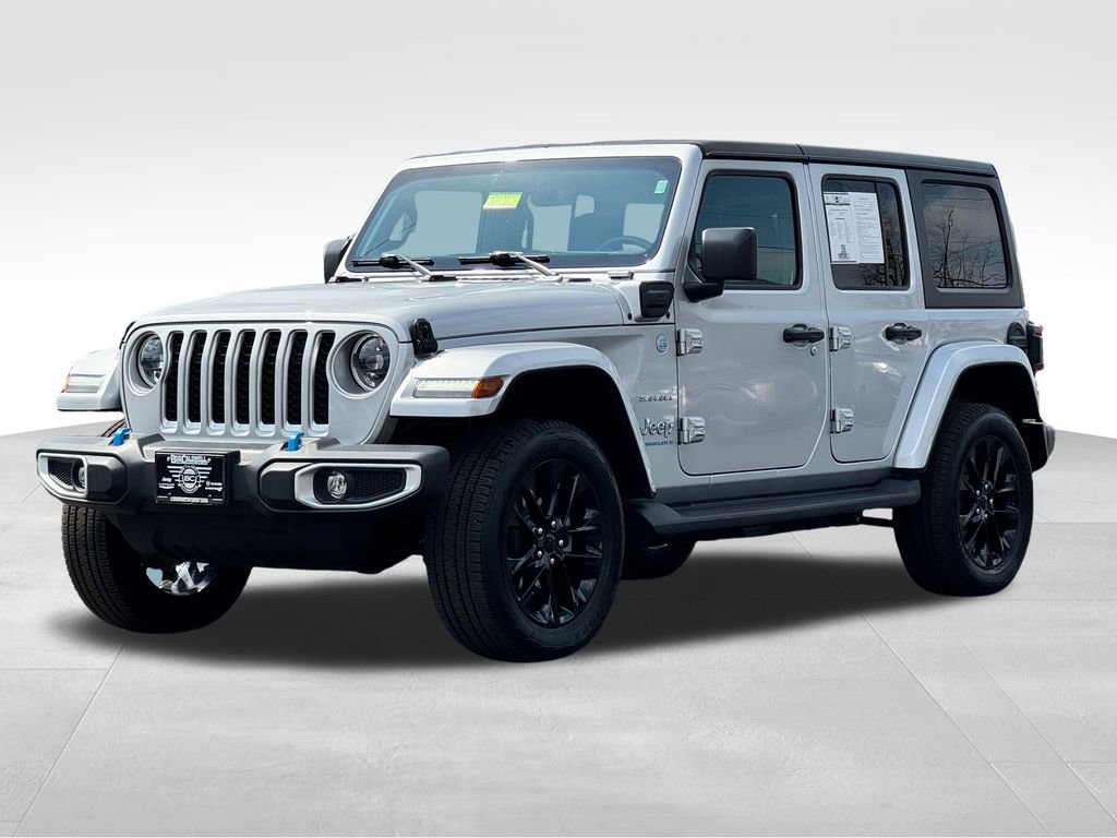 Used 2023 Jeep Wrangler Unlimited Sahara w/ Cold Weather Group AWD/4WD image 3