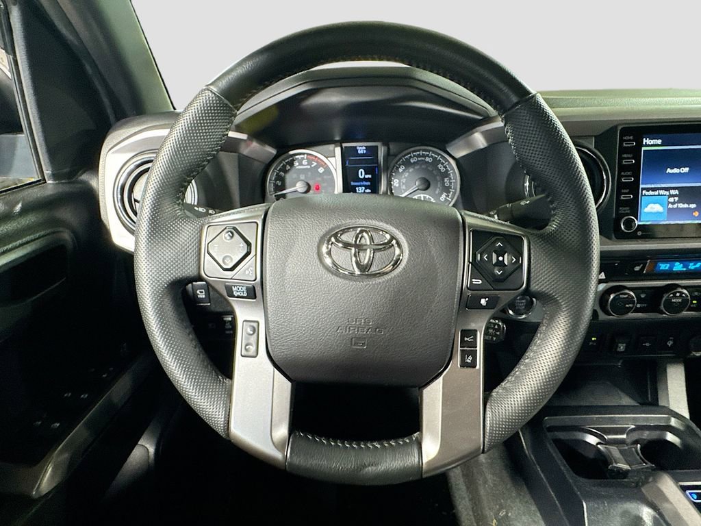Used 2022 Toyota Tacoma Limited AWD/4WD image 16