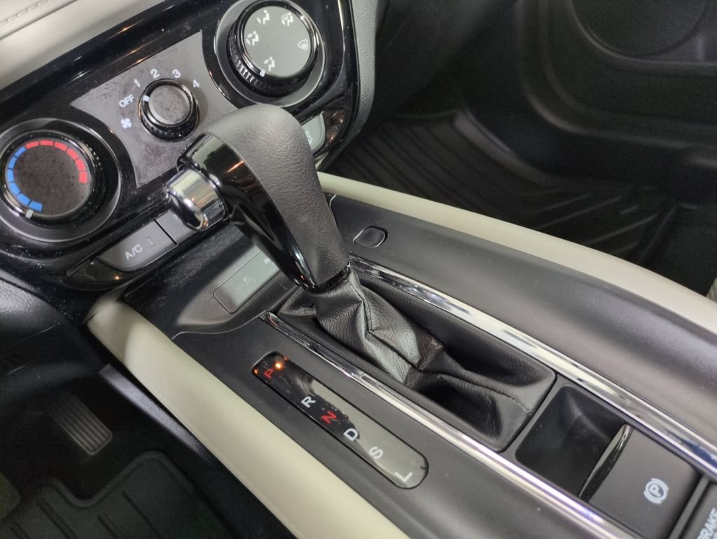 Used 2017 Honda HR-V LX image 24