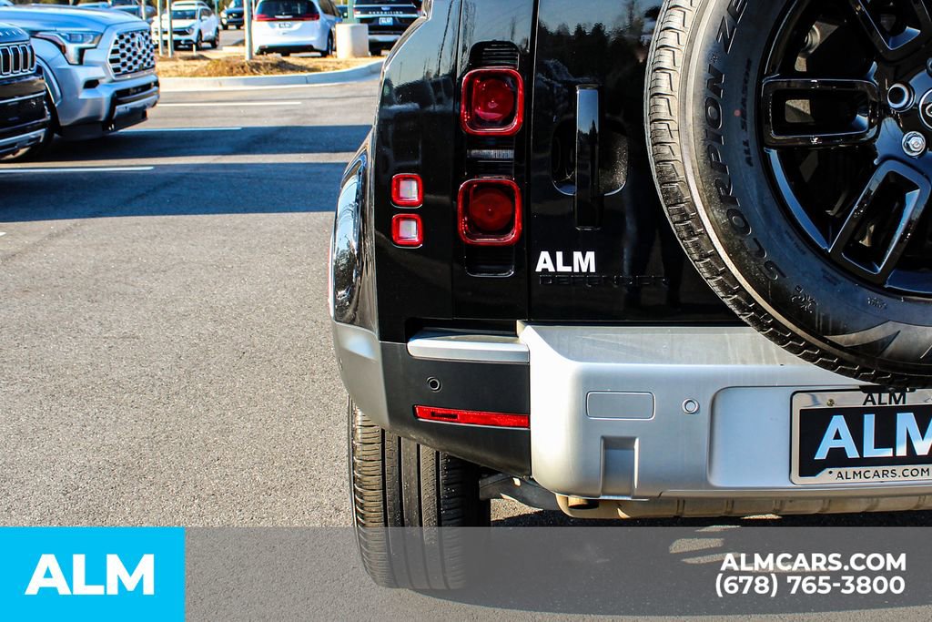 Used 2025 Land Rover Defender 110 S image 10