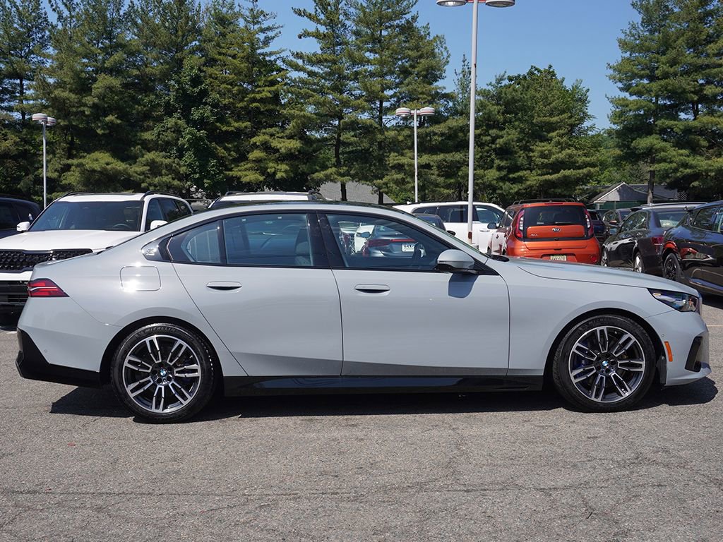 Used 2024 BMW 540i xDrive w/ Executive Package AWD/4WD image 19