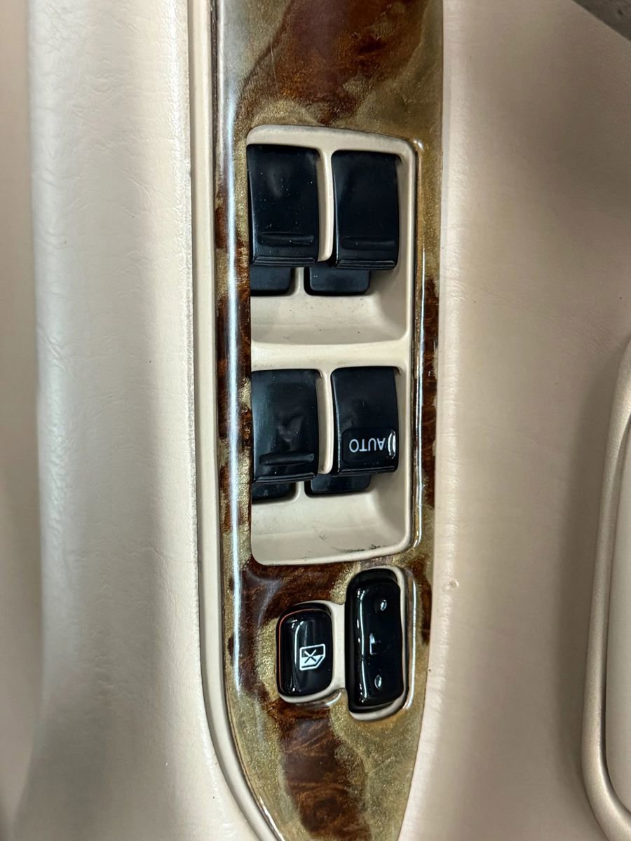 Used 1998 Toyota Land Cruiser image 26