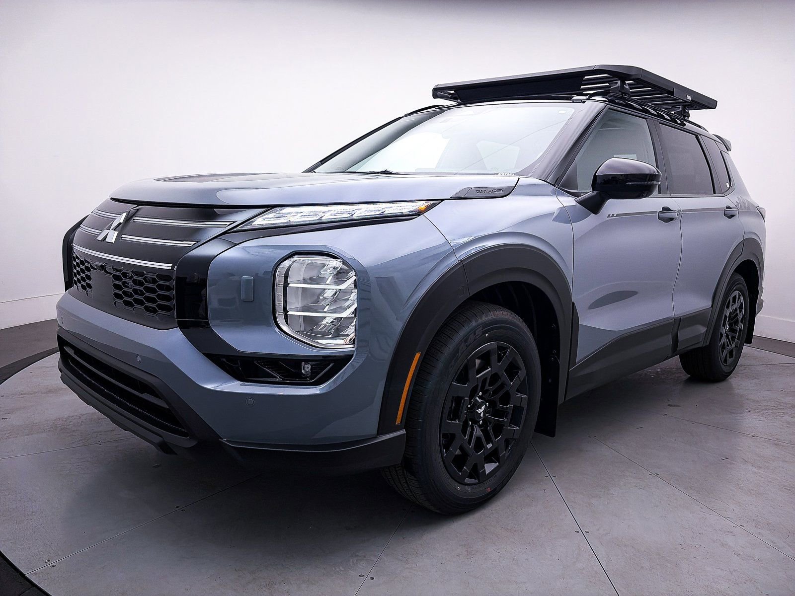 New 2026 Mitsubishi Outlander Trail Edition image 3