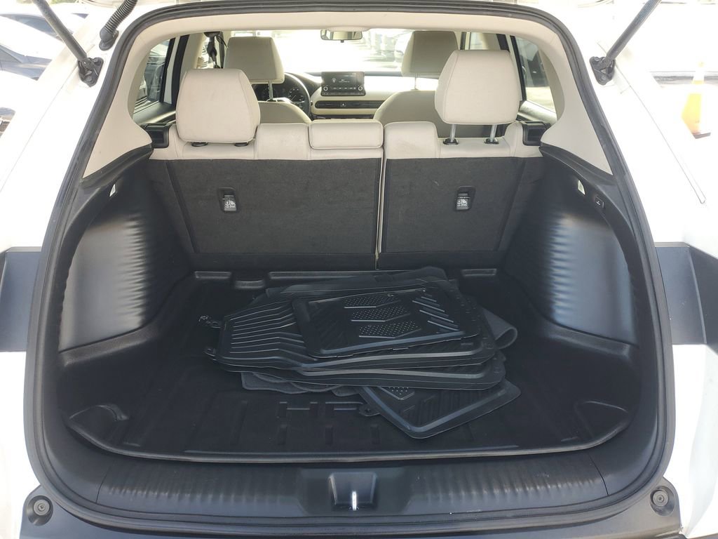 Used 2023 Honda HR-V LX image 8