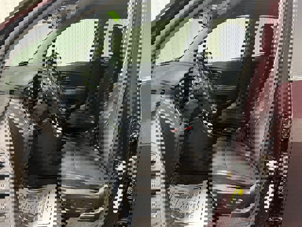 Used 2020 Chevrolet Trax LT w/ LT Convenience Package image 5