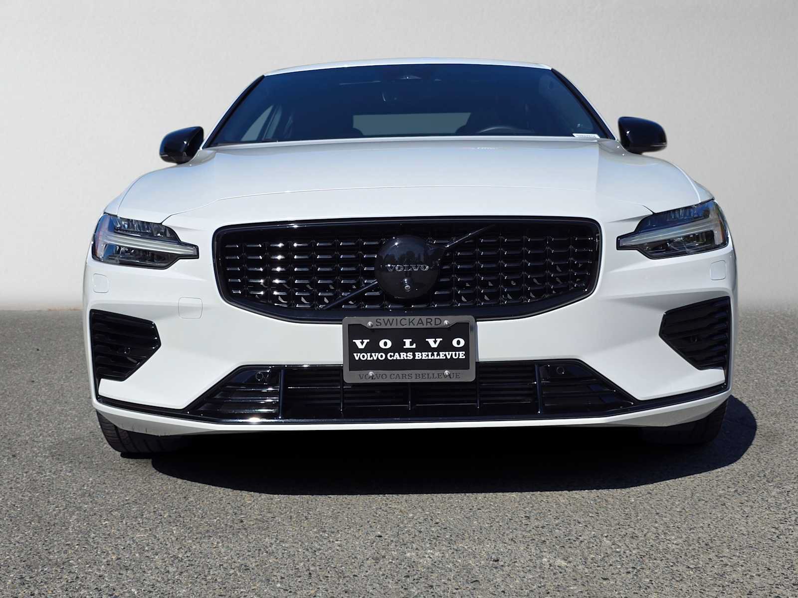 Certified 2024 Volvo S60 T8 Ultimate w/ Climate Package AWD/4WD image 9