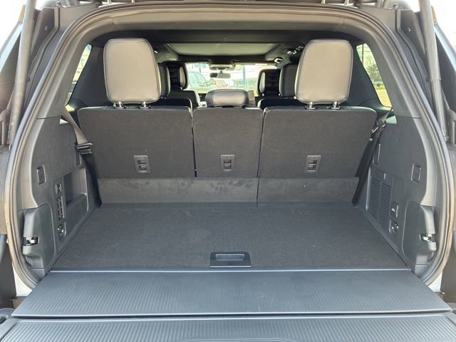 New 2026 Ford Expedition Platinum w/ Stealth Performance Package image 6