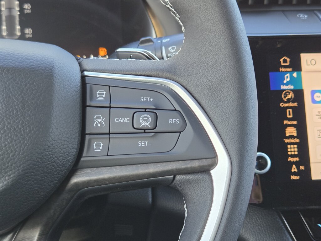 New 2027 Jeep Grand Cherokee Altitude AWD/4WD image 20