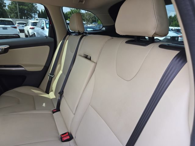 Used 2016 Volvo XC60 T5 Premier w/ Proximity Package FWD image 14