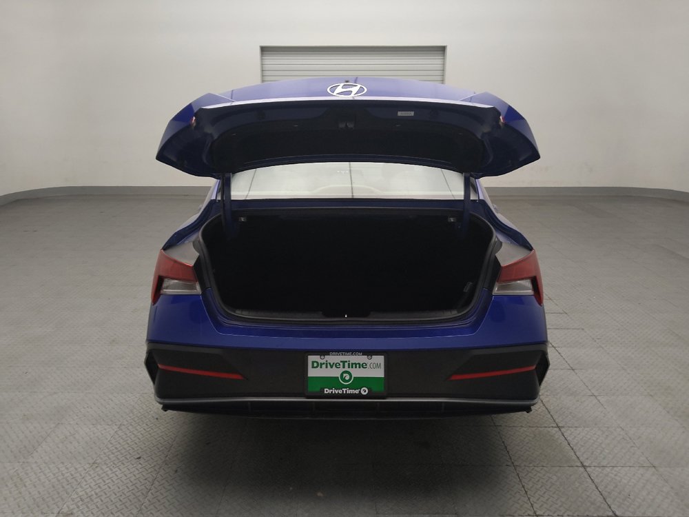 Used 2024 Hyundai Elantra SE FWD image 29