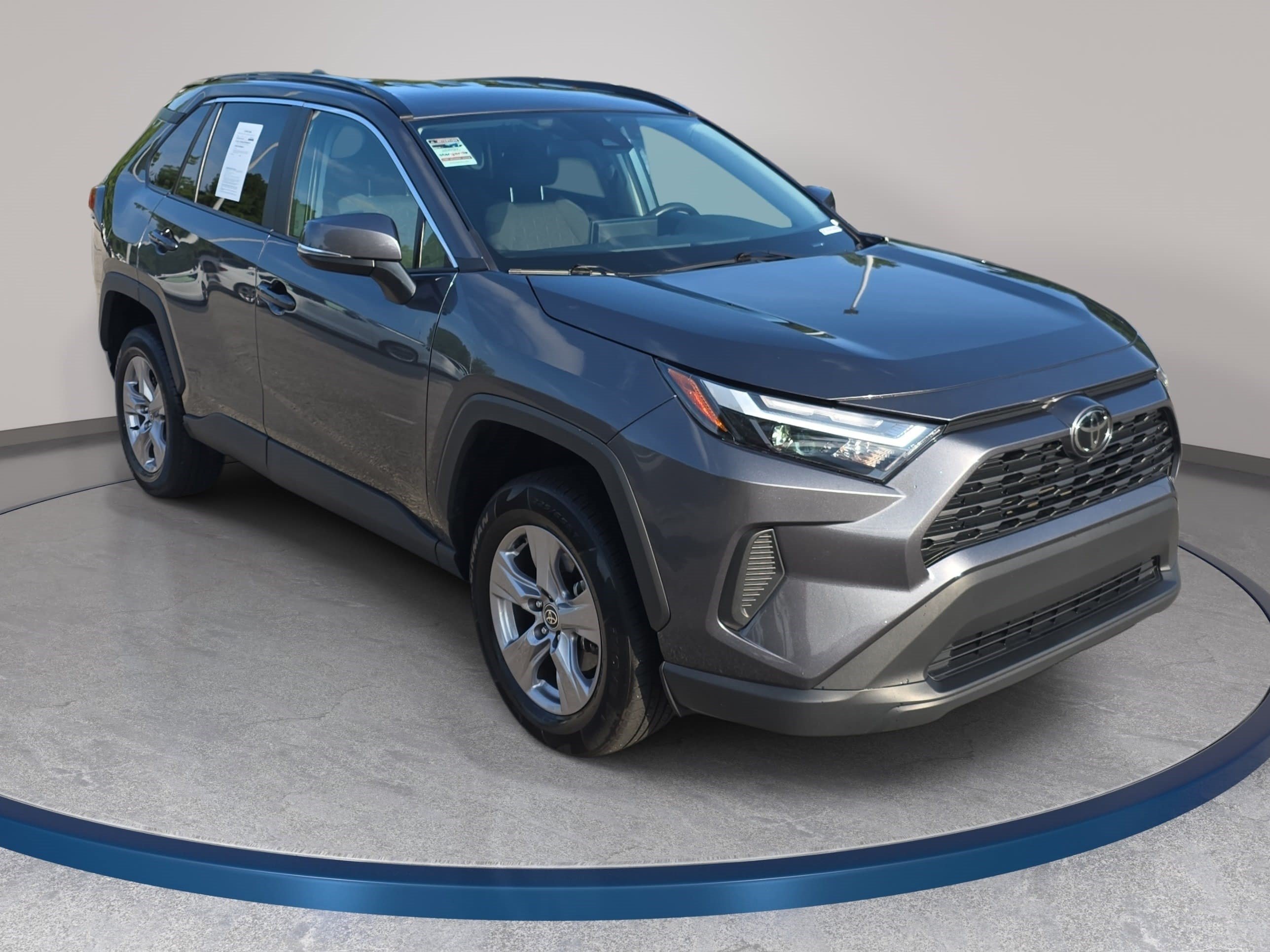 Used 2025 Toyota RAV4 XLE FWD image 3