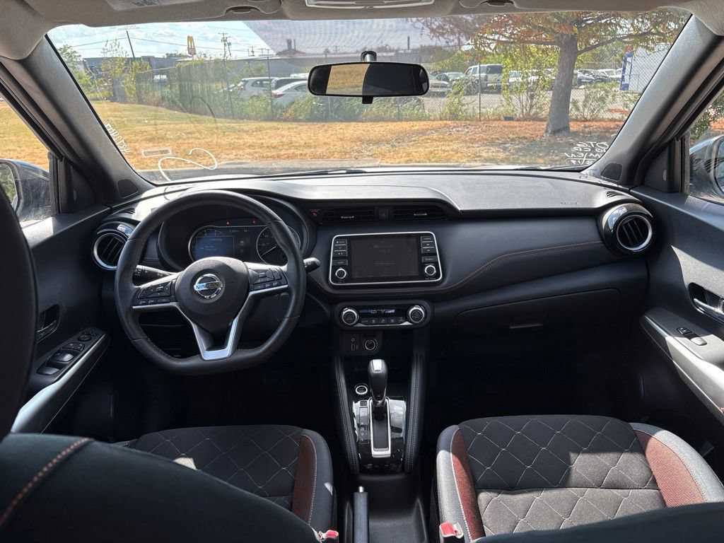 Used 2019 Nissan Kicks SR FWD image 32