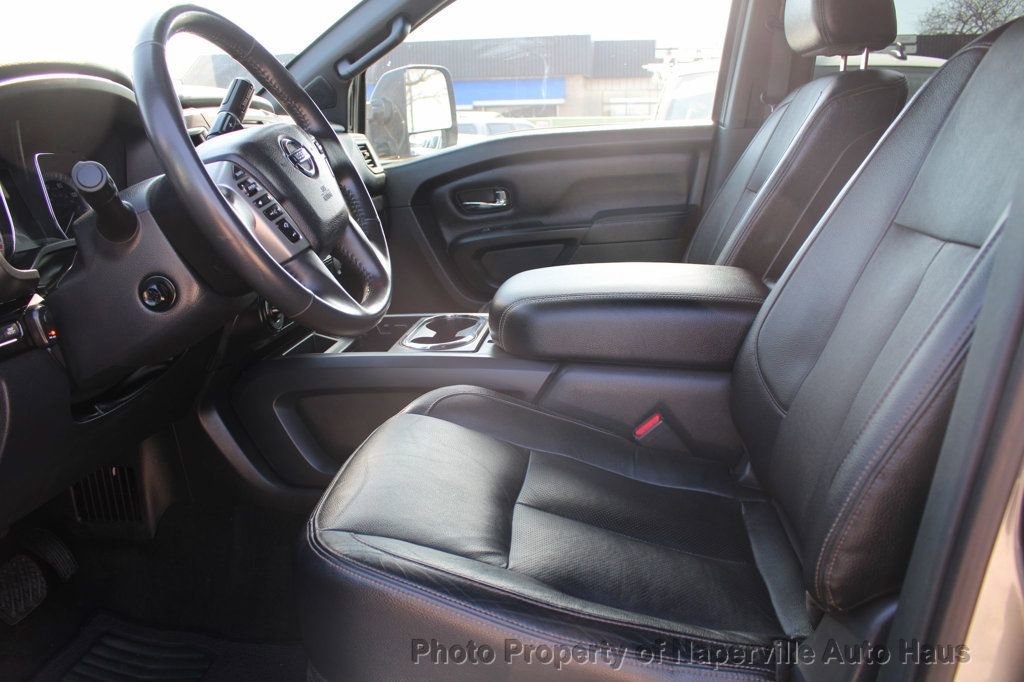 Used 2018 Nissan Titan SL w/ Midnight Edition AWD/4WD image 14
