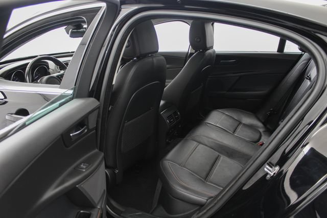 Used 2018 Jaguar XE Prestige AWD/4WD image 19