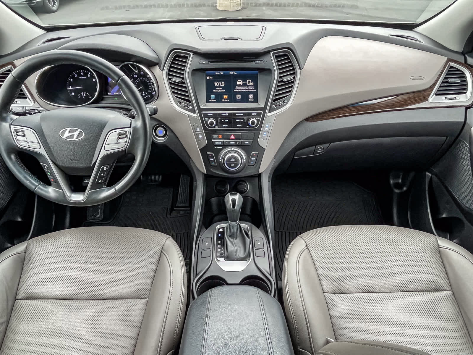 Used 2017 Hyundai Santa Fe Sport 2.0T image 11