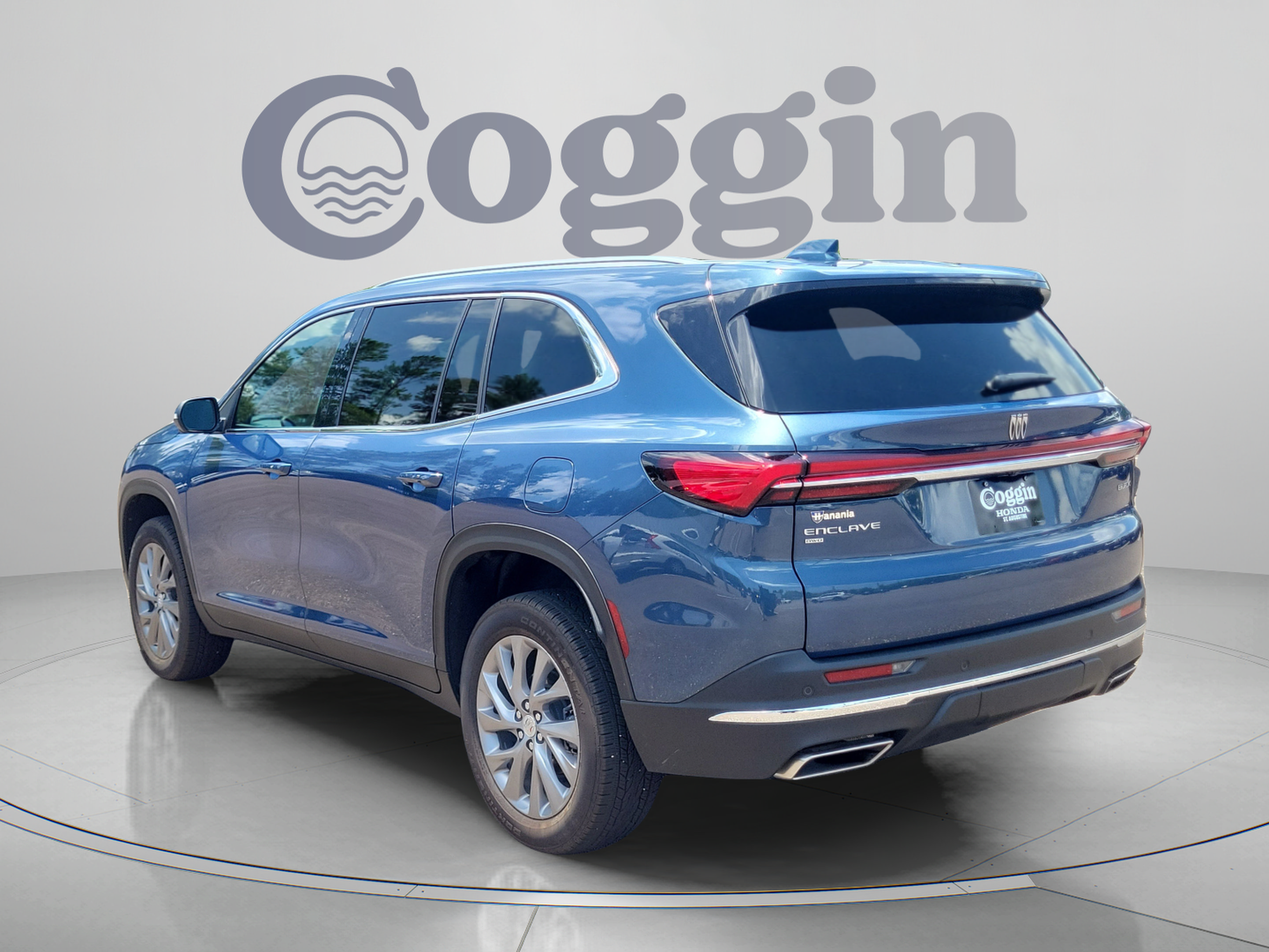 Used 2025 Buick Enclave Preferred AWD/4WD image 3