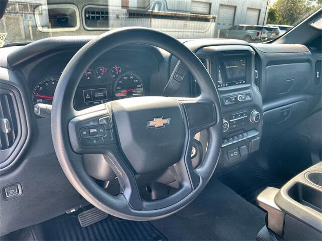 Used 2024 Chevrolet Silverado 1500 Custom image 11
