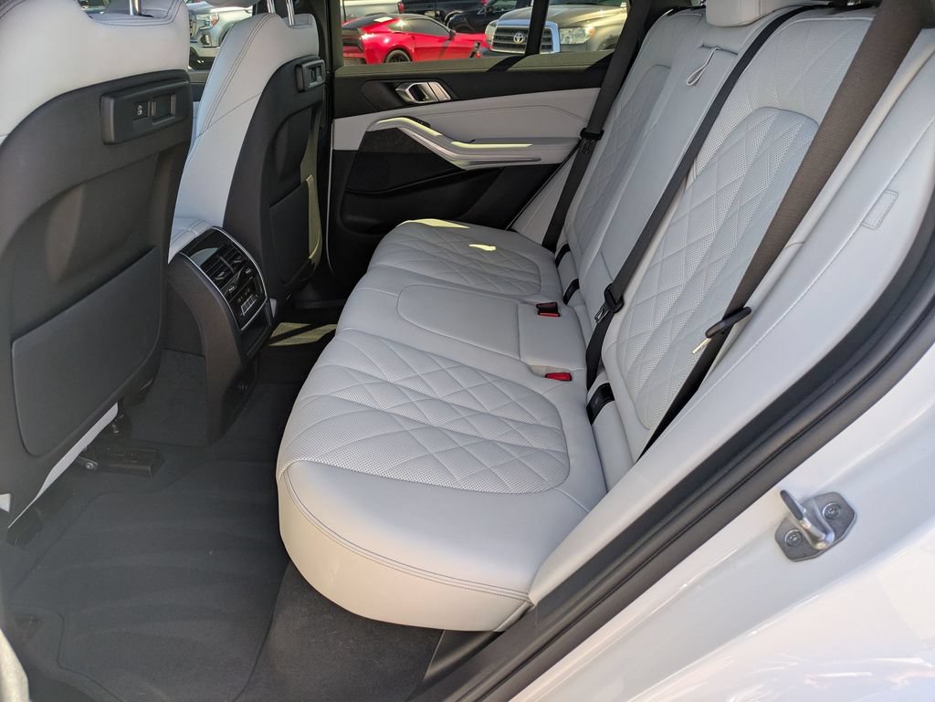Used 2023 BMW X5 xDrive40i w/ Premium Package AWD/4WD image 20