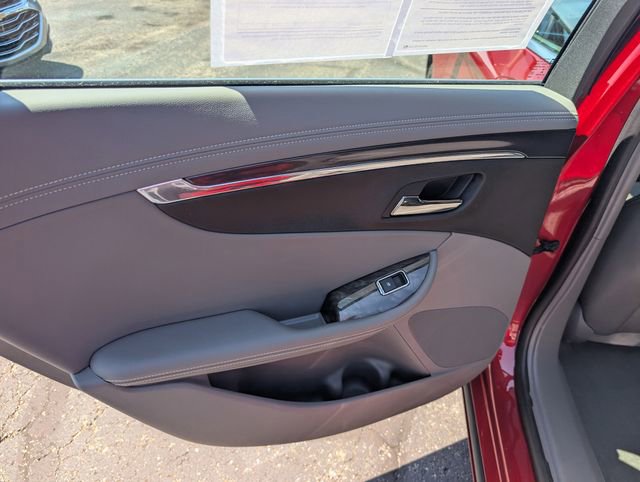 Used 2014 Chevrolet Impala LT w/ Convenience Package FWD image 10