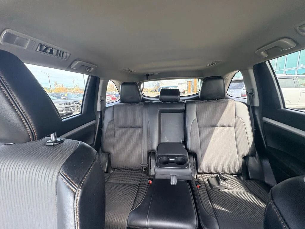 Used 2017 Toyota Highlander Plus w/ Protection Package #3 AWD/4WD image 14