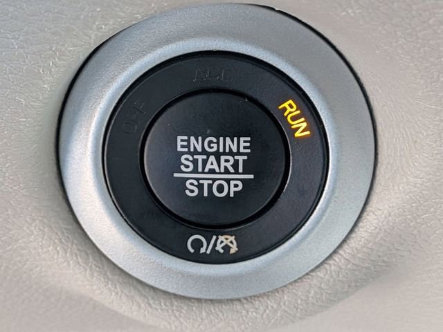 Used 2024 Chrysler Pacifica Touring-L image 21