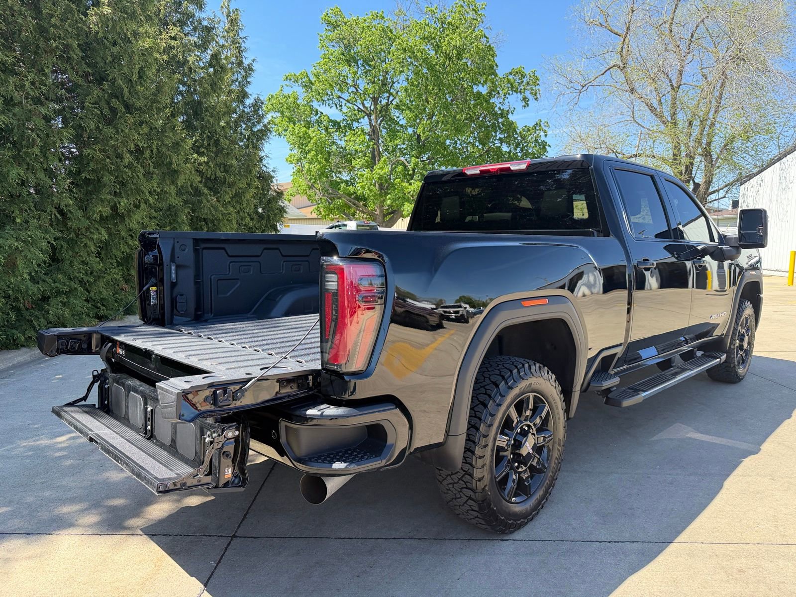 Used 2026 GMC Sierra 2500 AT4 AWD/4WD image 13