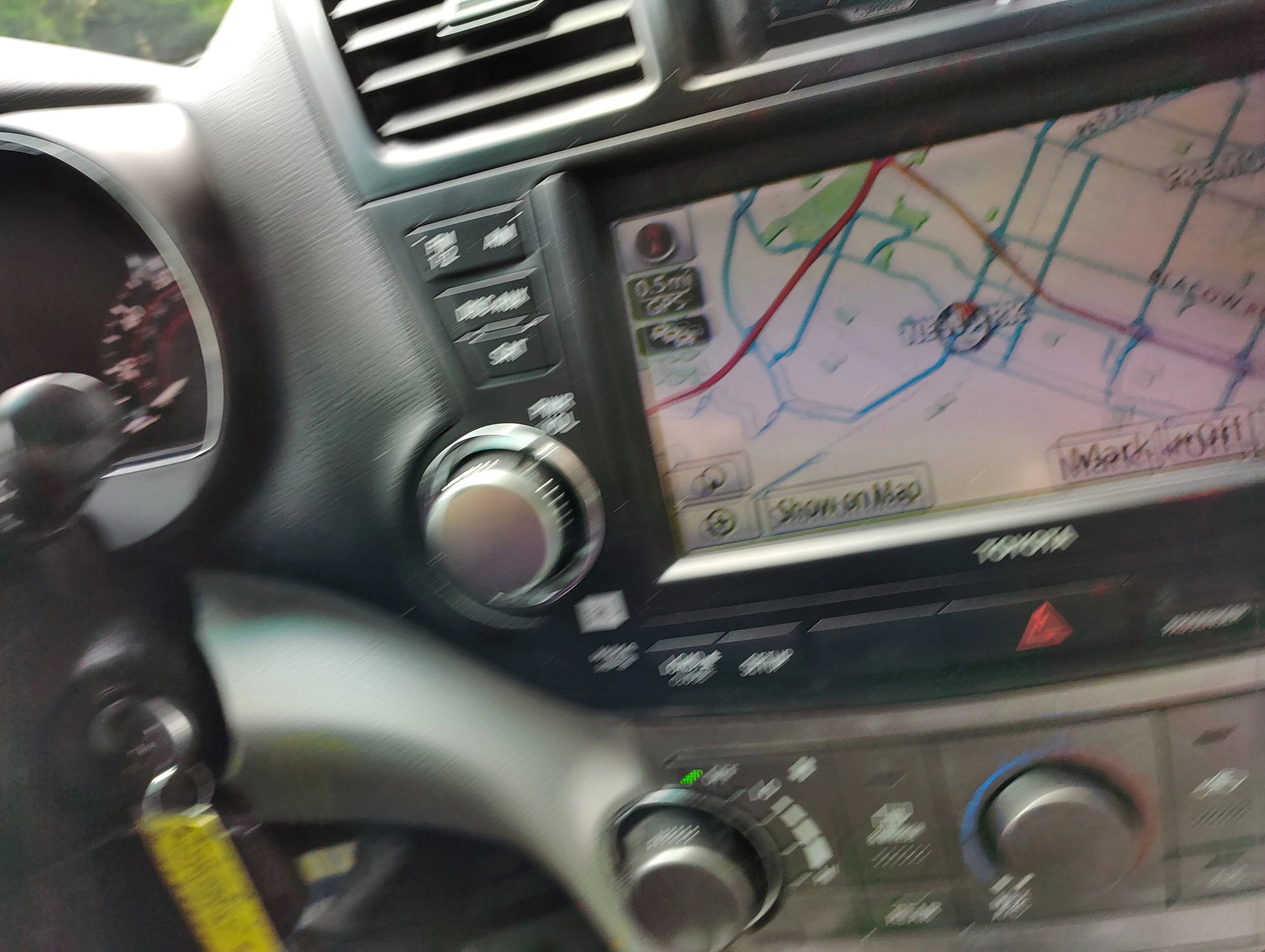 Used 2011 Toyota Highlander SE w/ Tow Pkg AWD/4WD image 13