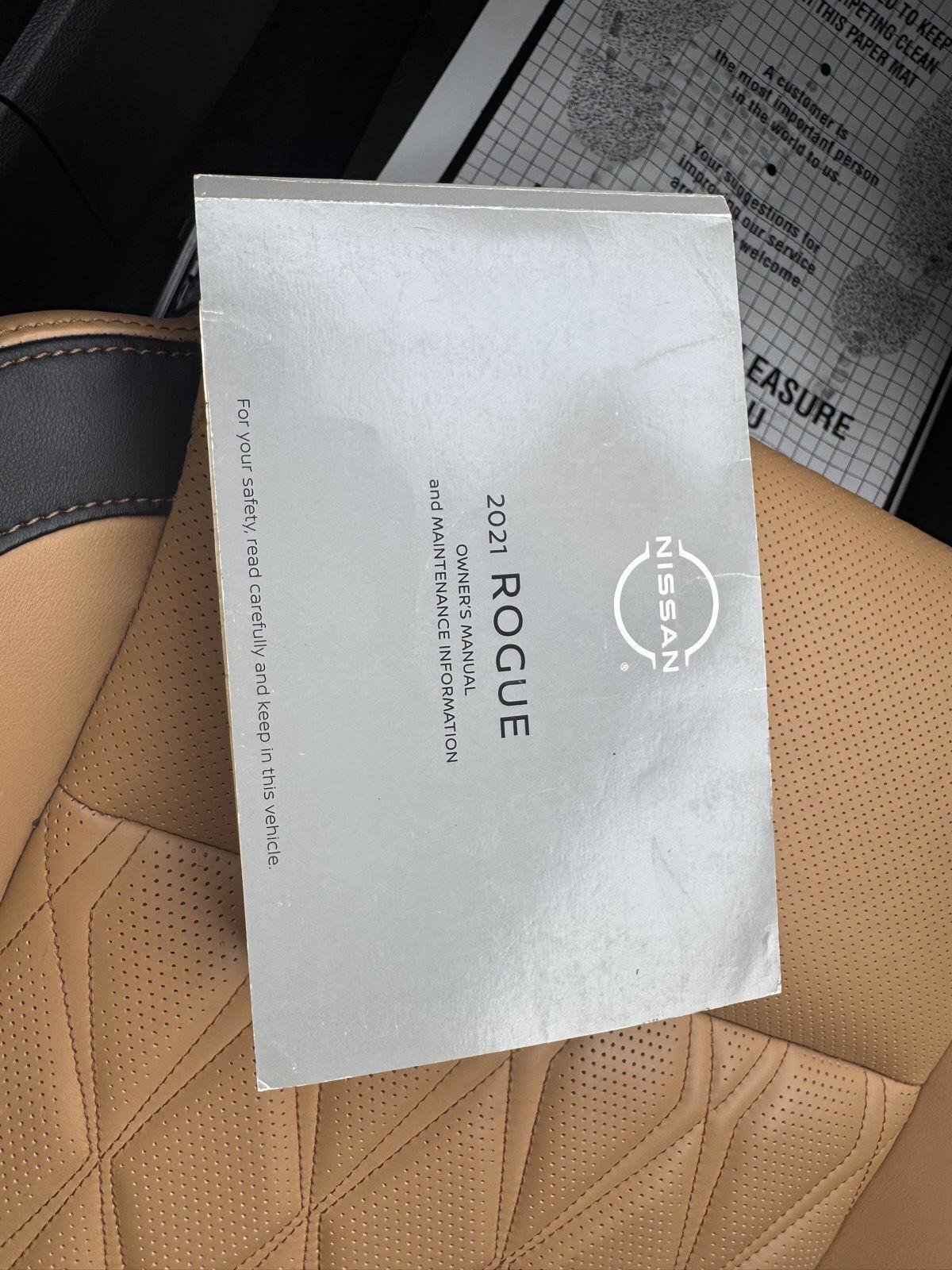 Used 2021 Nissan Rogue Platinum image 32