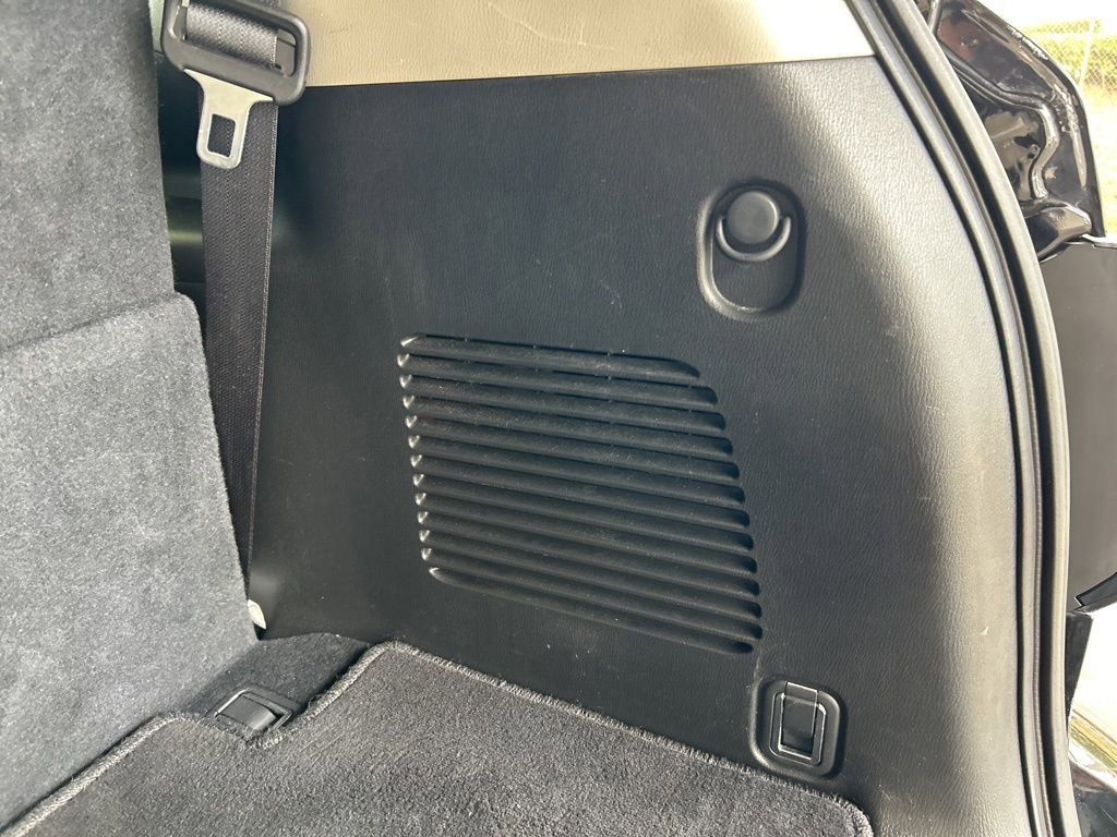 Used 2022 Nissan Armada SL w/ Captain's Chairs Package image 44