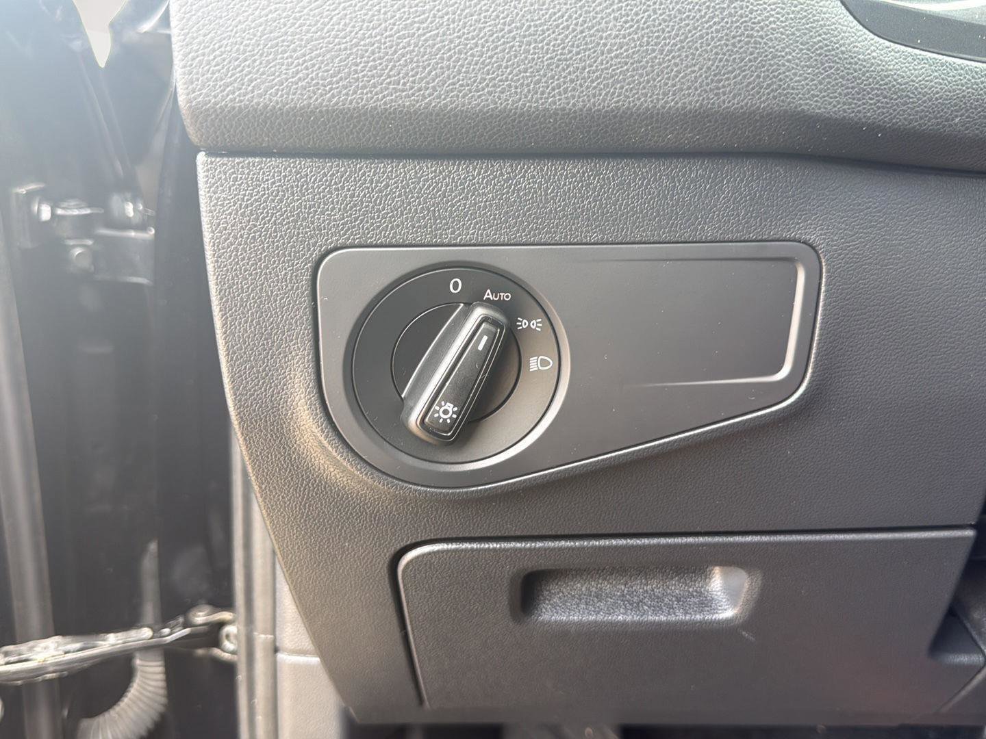 Used 2024 Volkswagen Tiguan S image 12