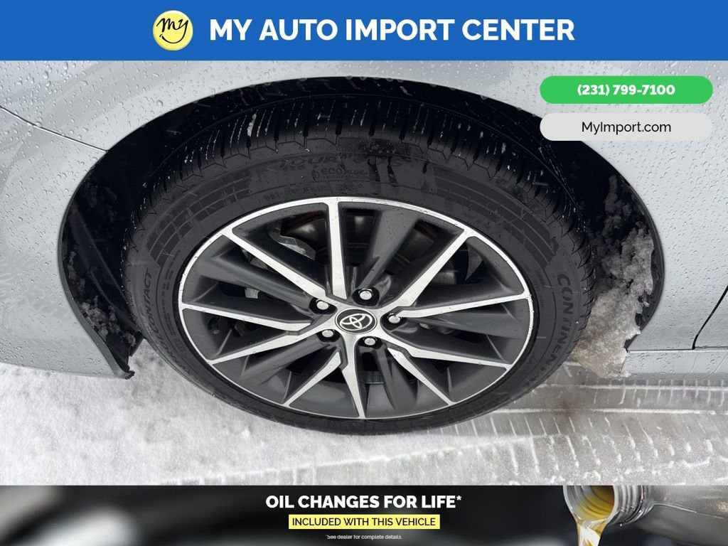 Used 2023 Toyota Camry XLE image 9
