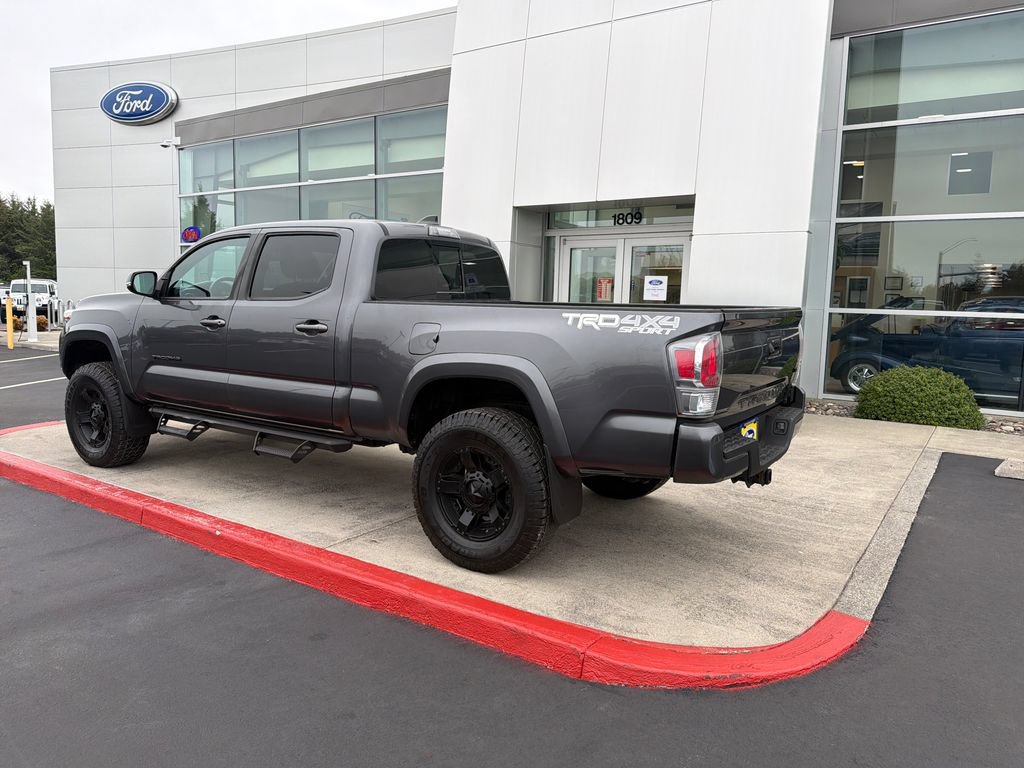 Used 2020 Toyota Tacoma TRD Sport AWD/4WD image 2