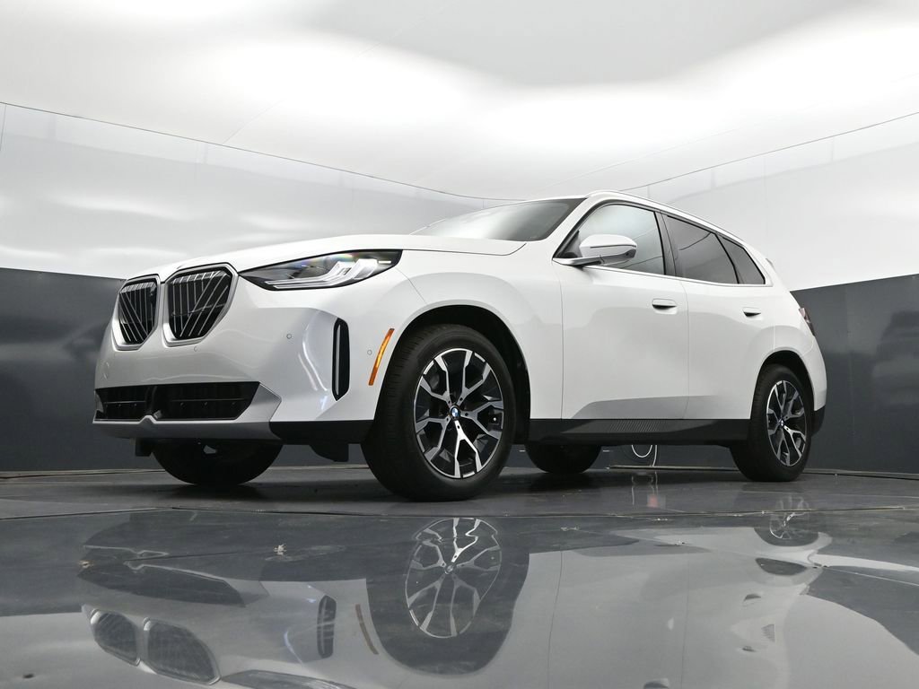 Certified 2025 BMW X3 xDrive30i w/ Premium Package image 38
