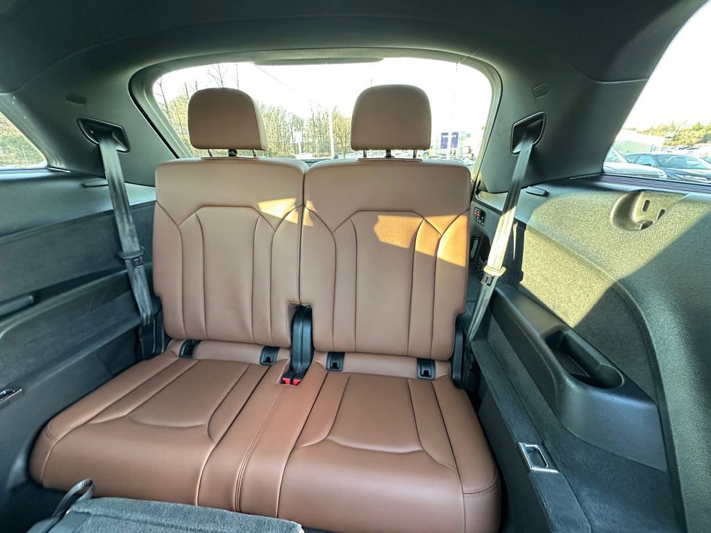 Used 2025 Audi Q7 3.0T Premium Plus image 21