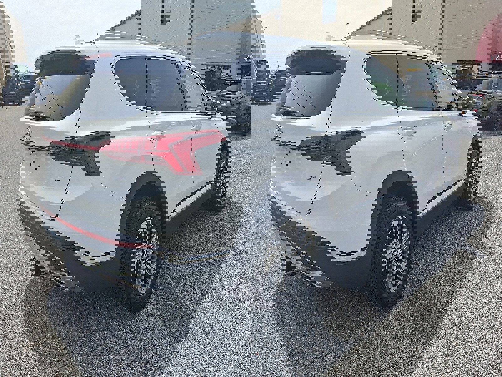 Certified 2023 Hyundai Santa Fe SEL w/ Premium Package AWD/4WD image 8