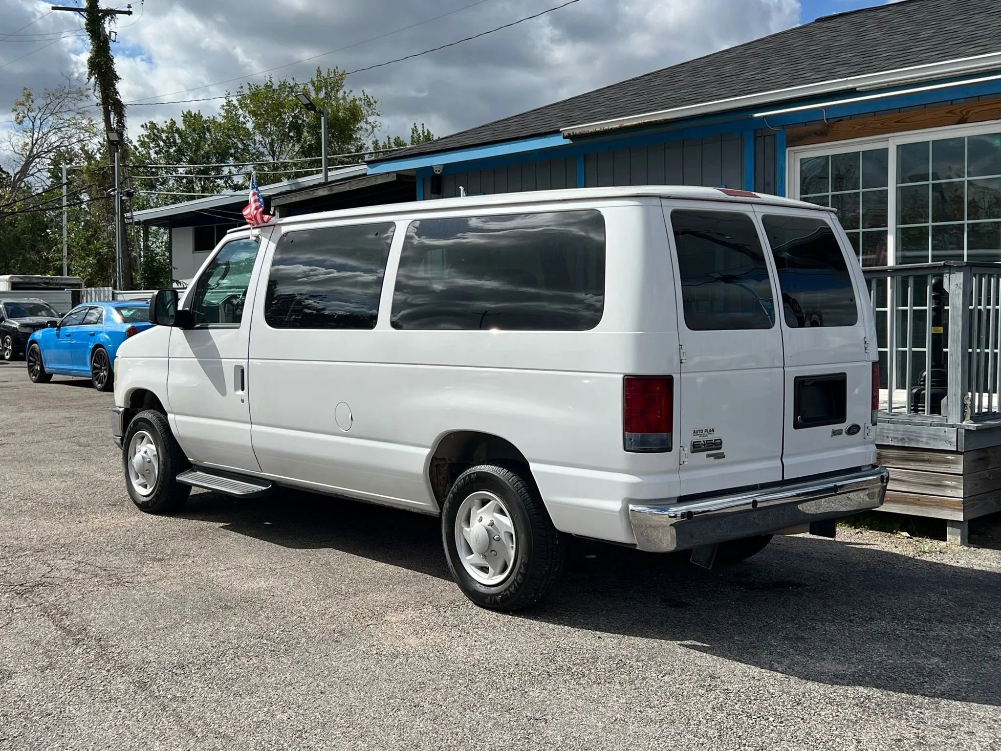 Used 2011 Ford E-150 and Econoline 150 image 8