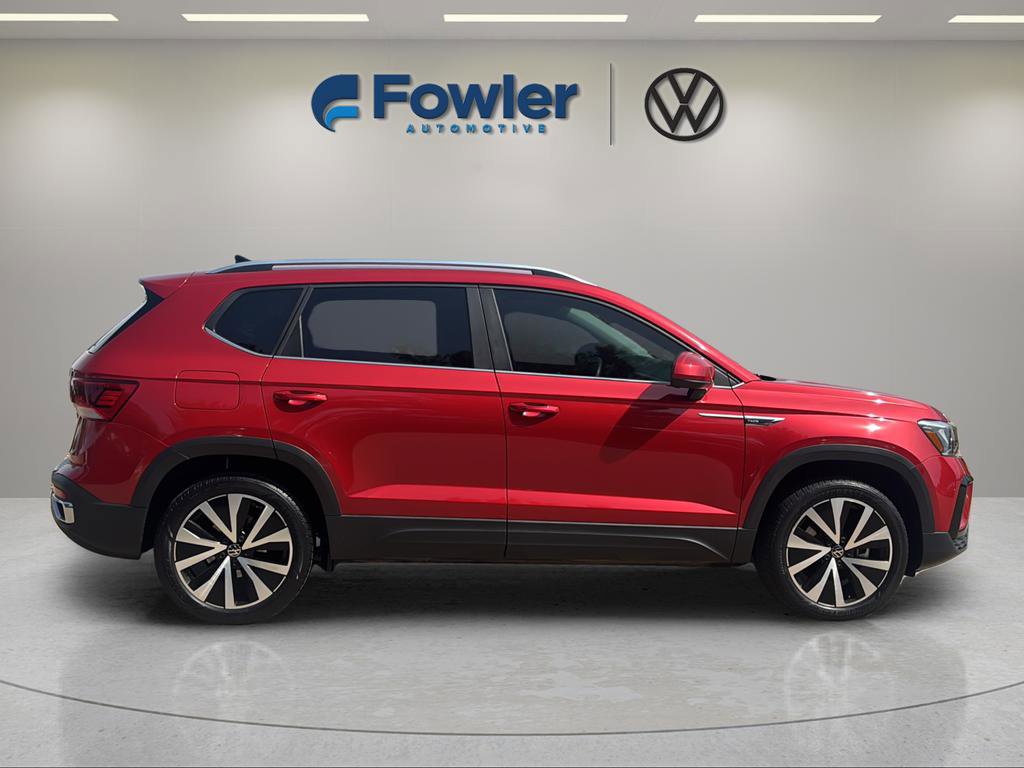 Used 2023 Volkswagen Taos SE FWD image 8