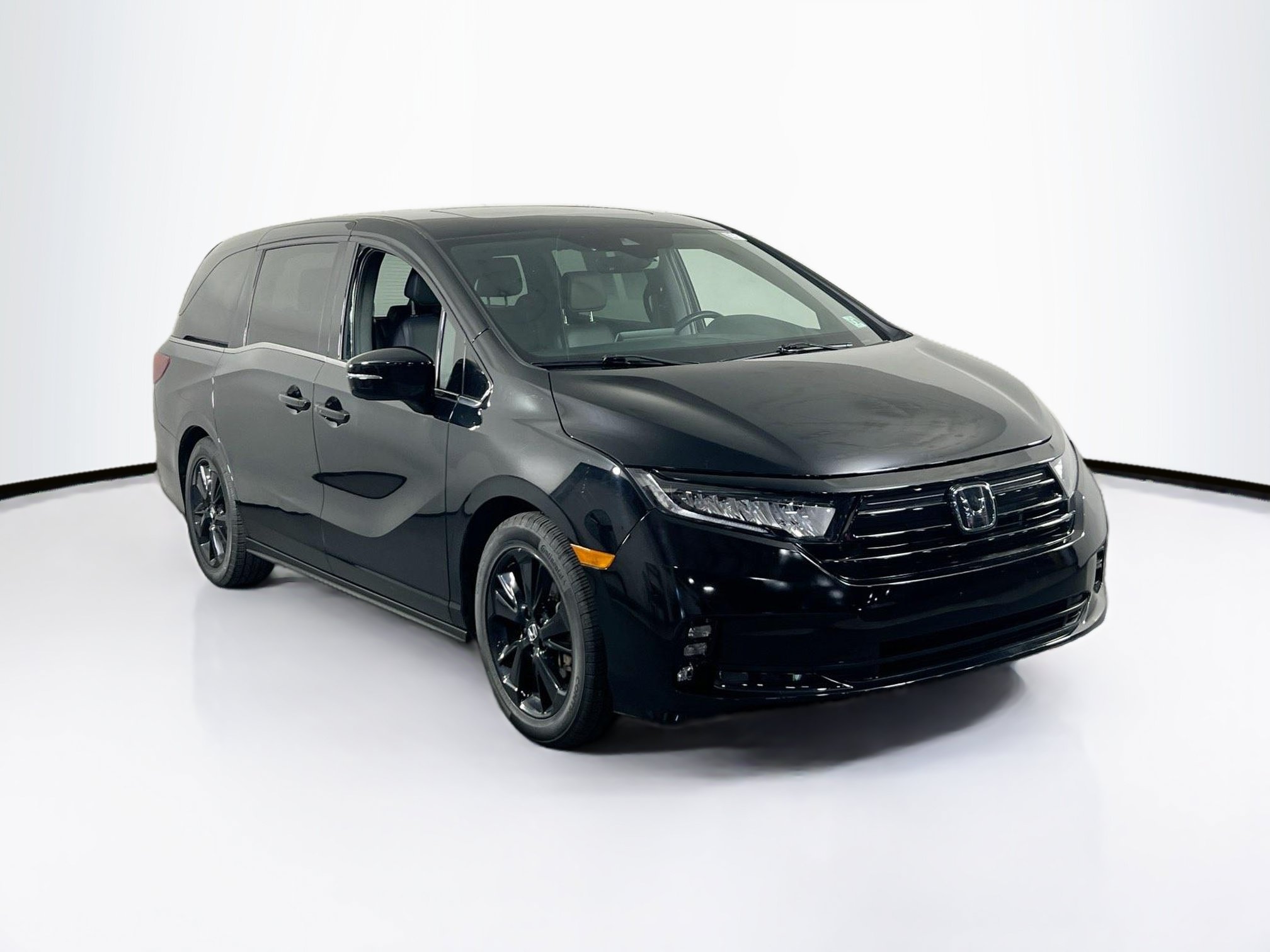 Used 2023 Honda Odyssey Sport image 3