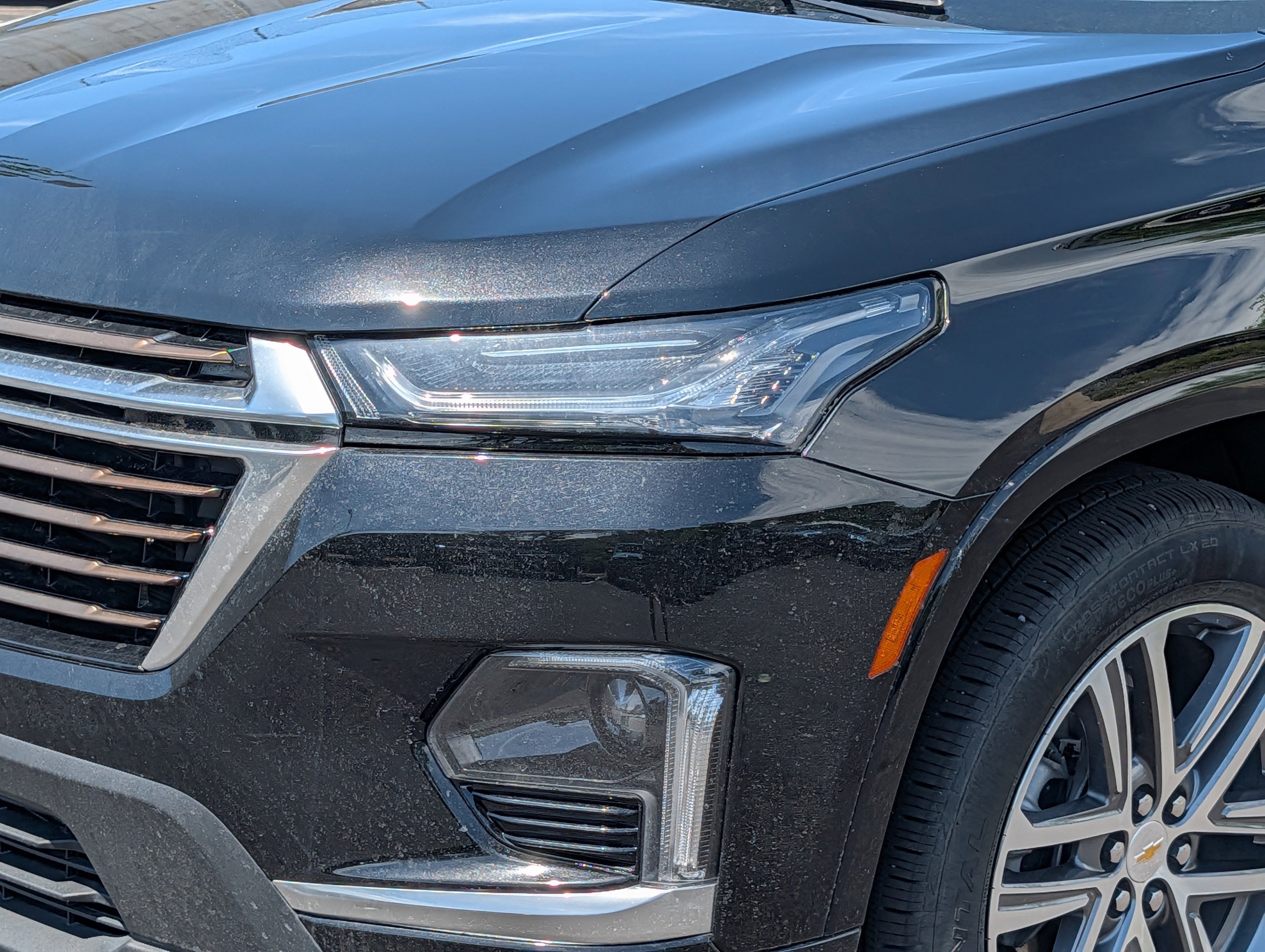 Used 2023 Chevrolet Traverse High Country w/ LPO, Floor Liner Package AWD/4WD image 16