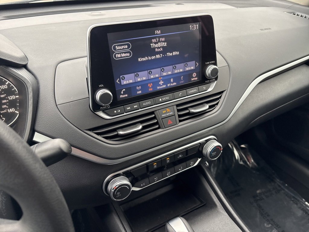 Used 2022 Nissan Altima 2.5 SV image 17