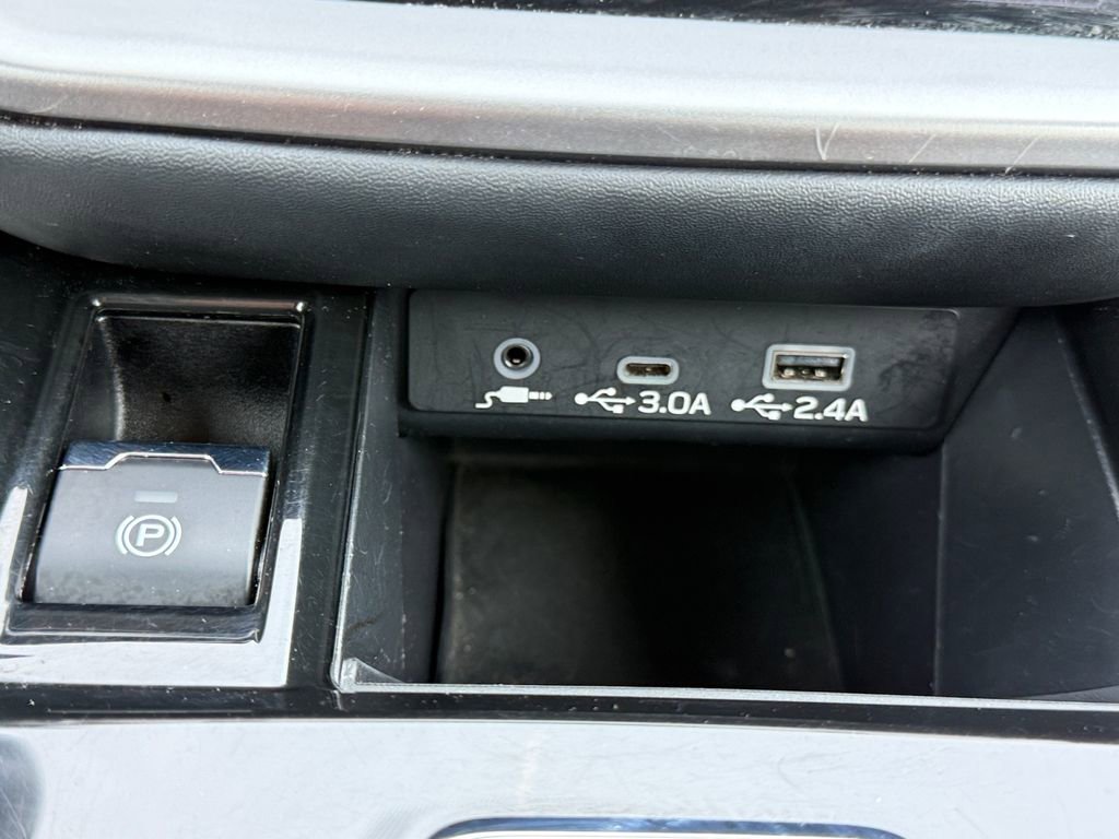 Used 2024 Subaru Outback Limited AWD/4WD image 18