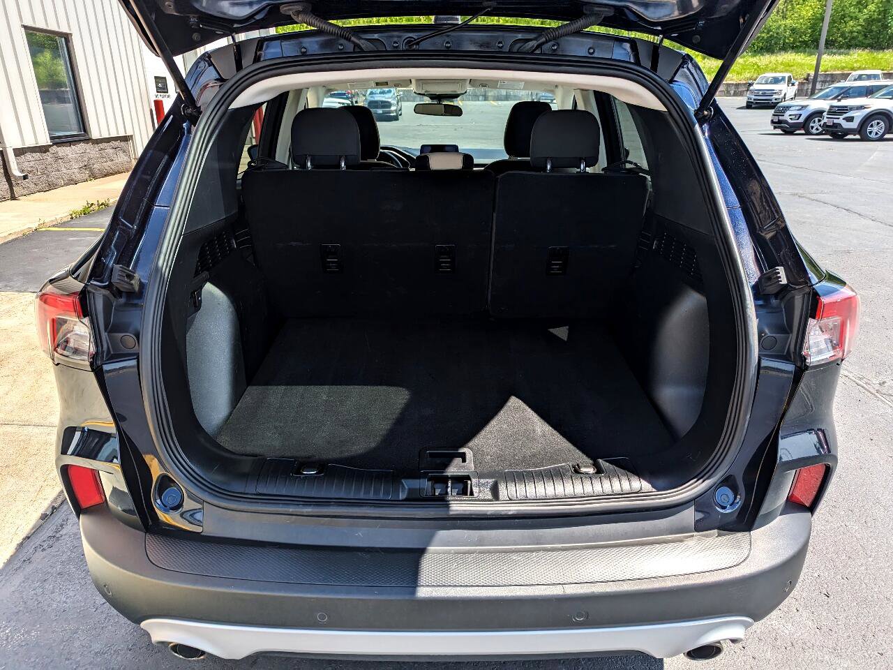 Used 2021 Ford Escape SE image 13