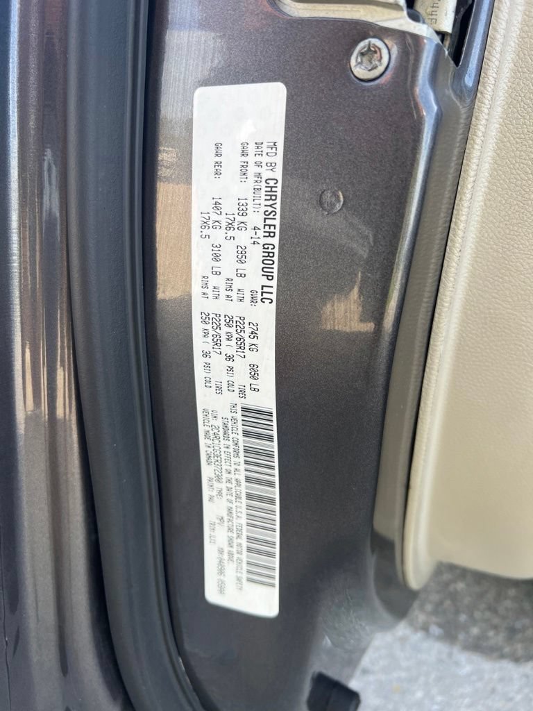 Used 2014 Chrysler Town & Country Touring-L FWD image 44