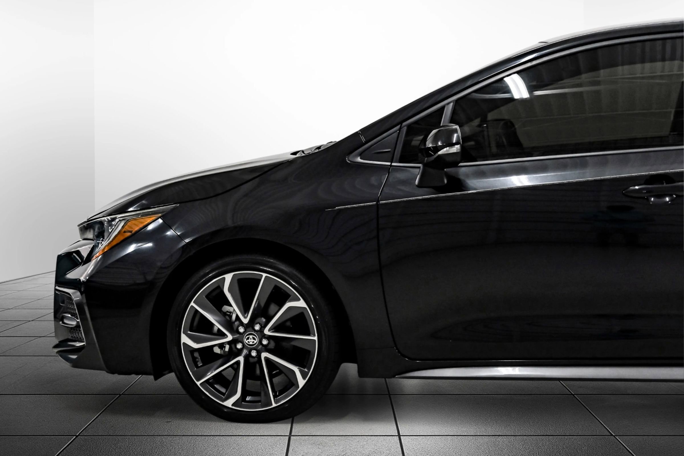 Used 2021 Toyota Corolla SE image 11