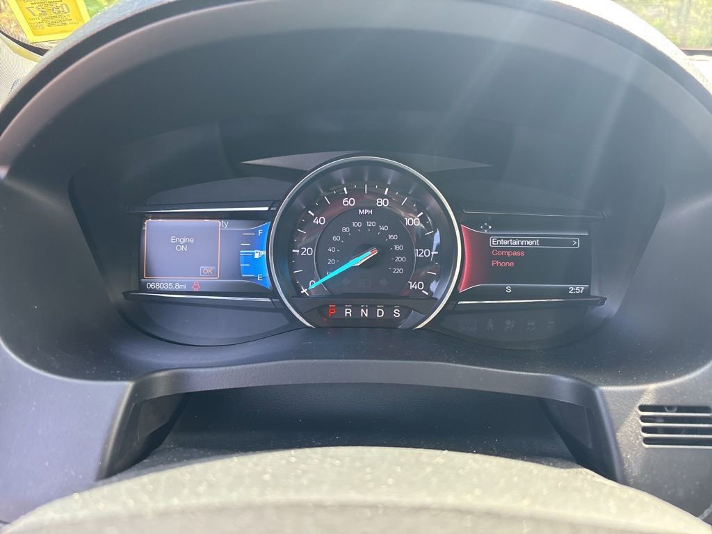 Used 2017 Ford Explorer XLT w/ Equipment Group 202A AWD/4WD image 23