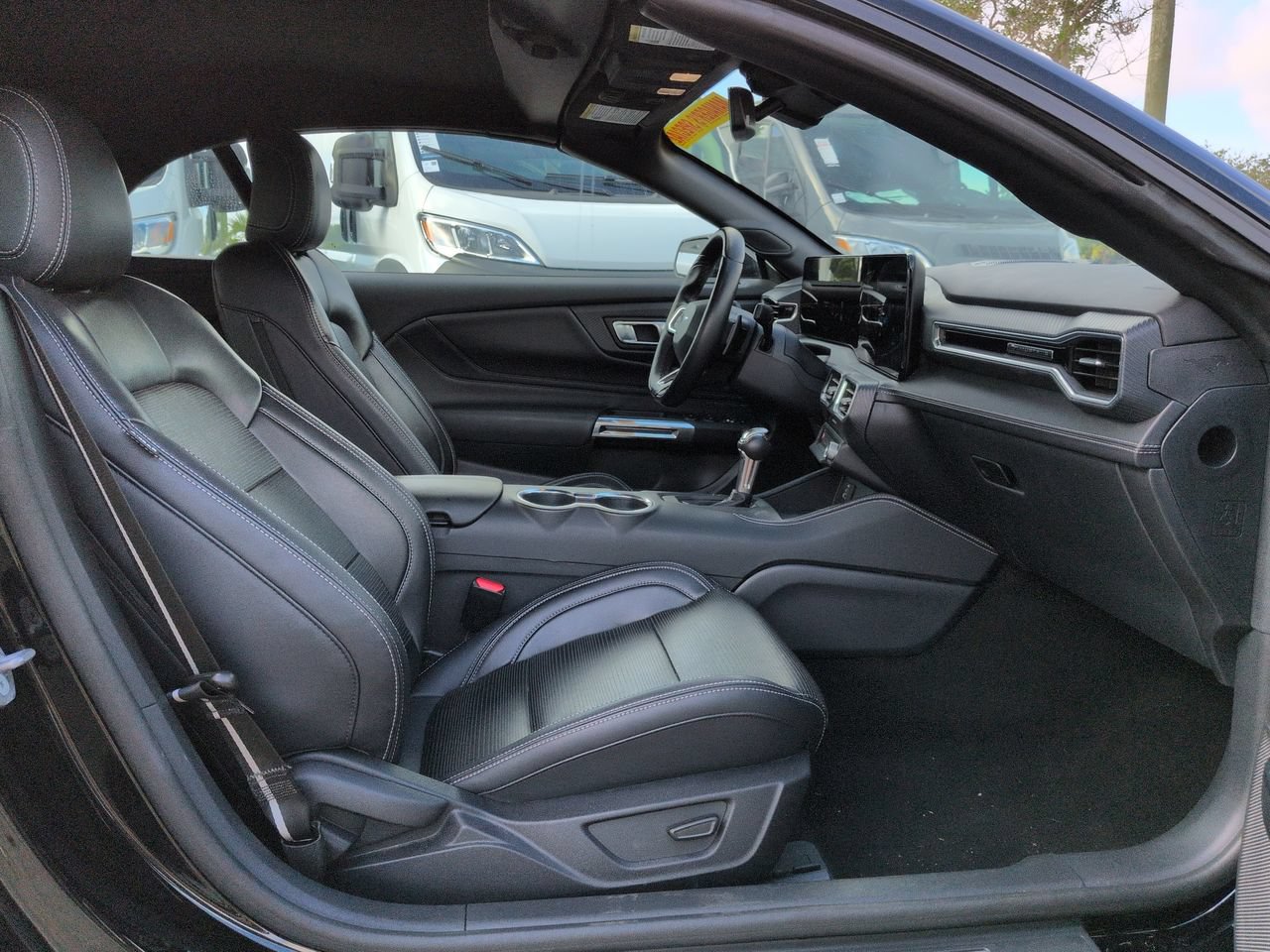 Used 2025 Ford Mustang GT Premium RWD image 13