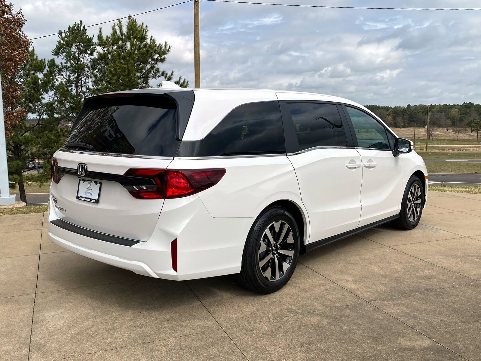 Used 2026 Honda Odyssey EX-L image 6