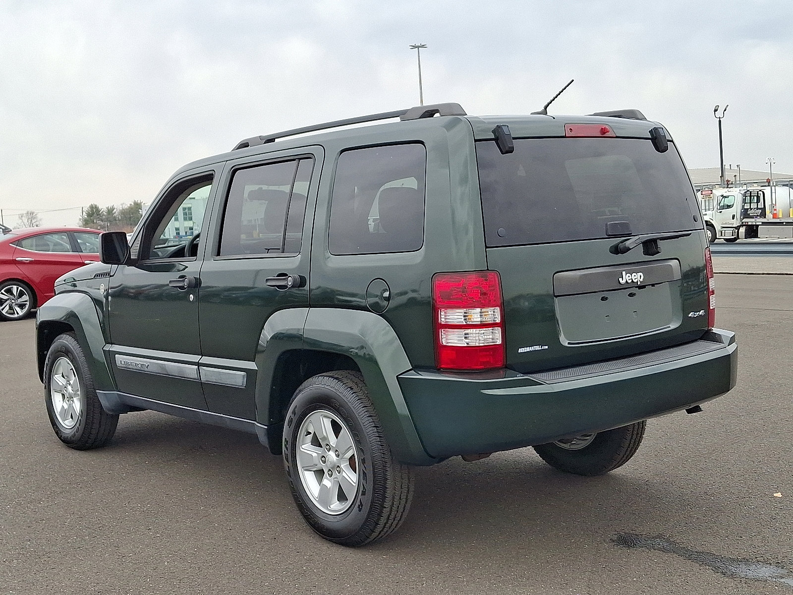 Used 2010 Jeep Liberty Sport w/ Popular Equipment Group image 4